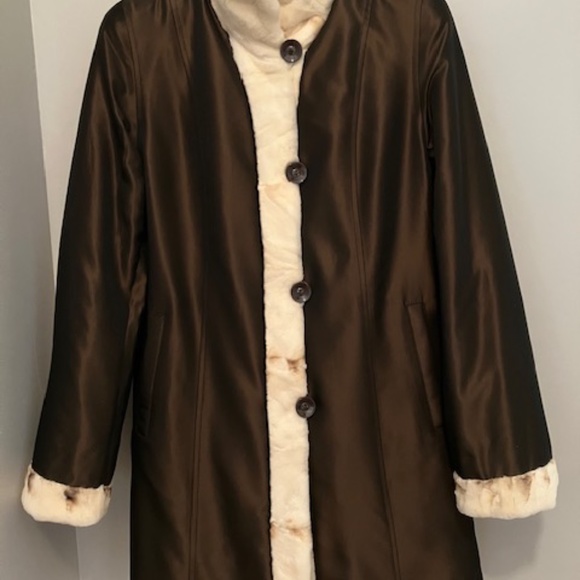 Sheared Reversible Mink Coat (S) EXCELLENT CONDITION! WORE ONLY ONCE! $4000 Orig - Picture 4 of 14